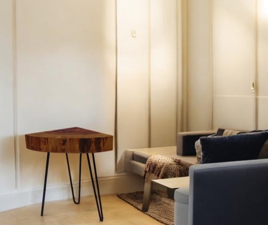 Triangular Live-Edge Wooden Side Table – Rustic Charm & Modern Elegance